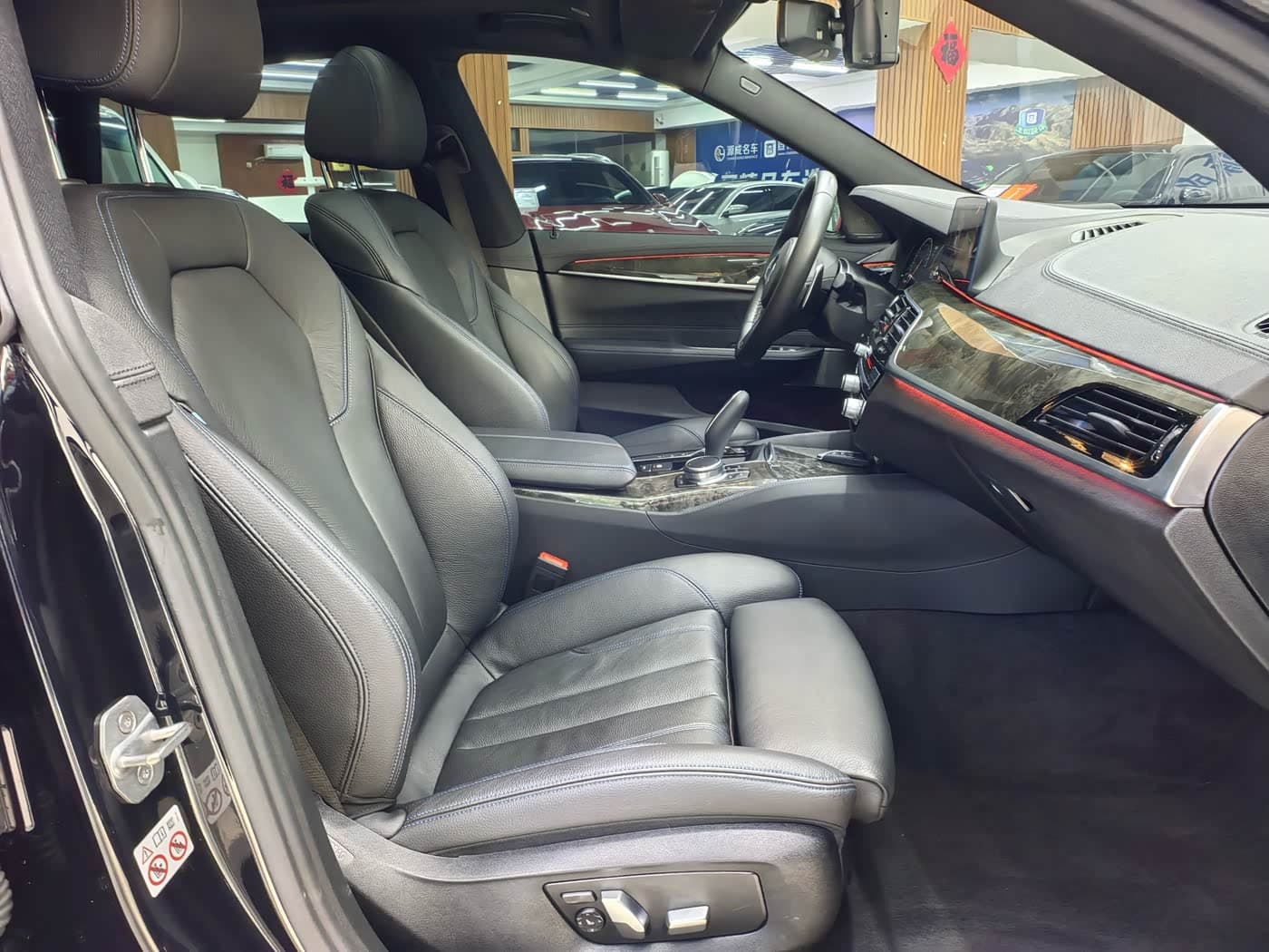 BMW 6 Series GT 2019 — Фото 12/17
