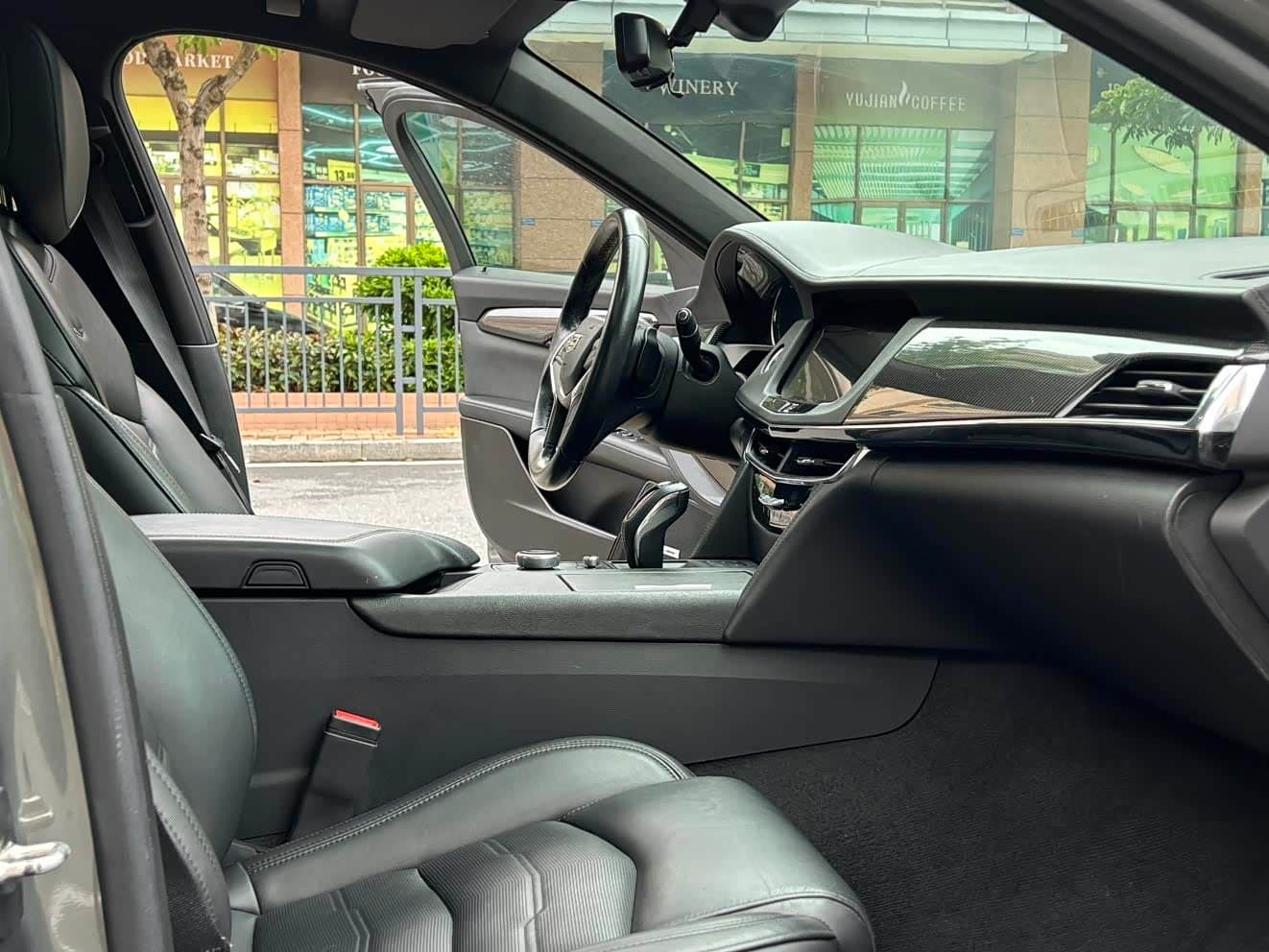 Cadillac CT6 2019 — Фото 14/20