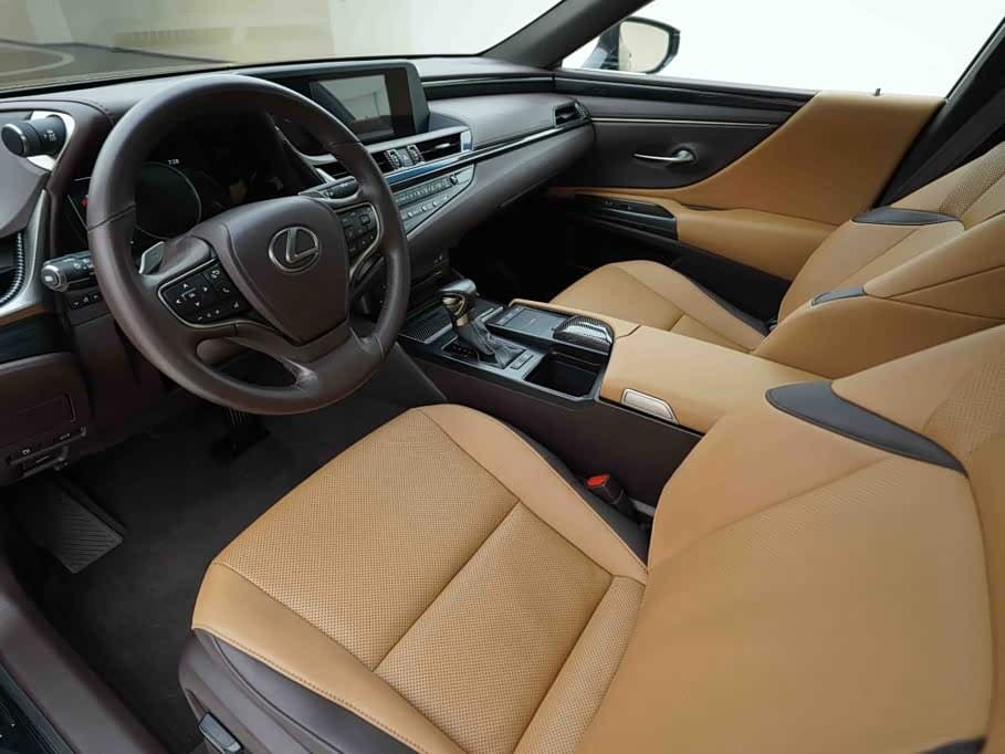 Lexus ES 2020 — Фото 9/20