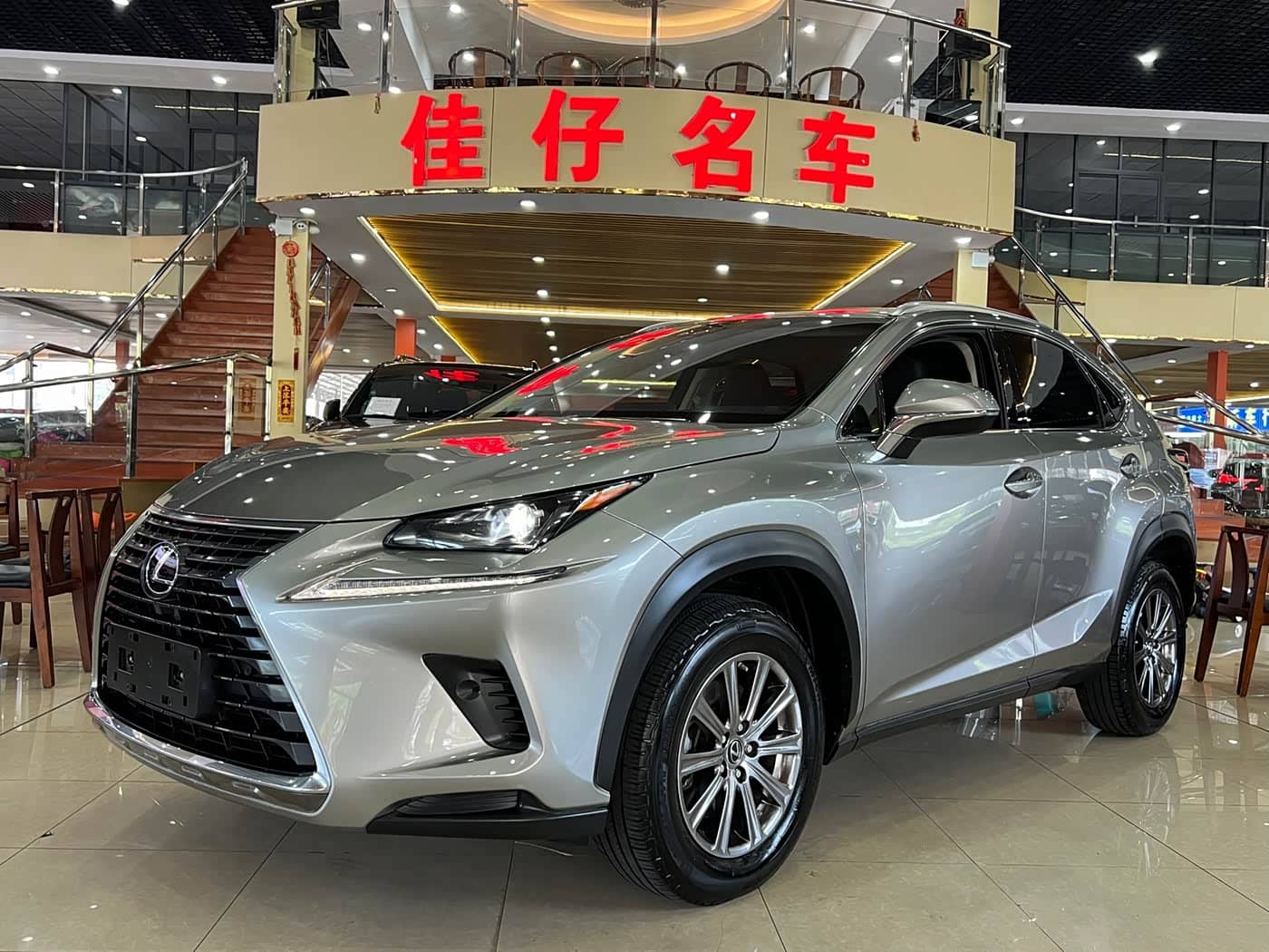 Lexus NX, 2018