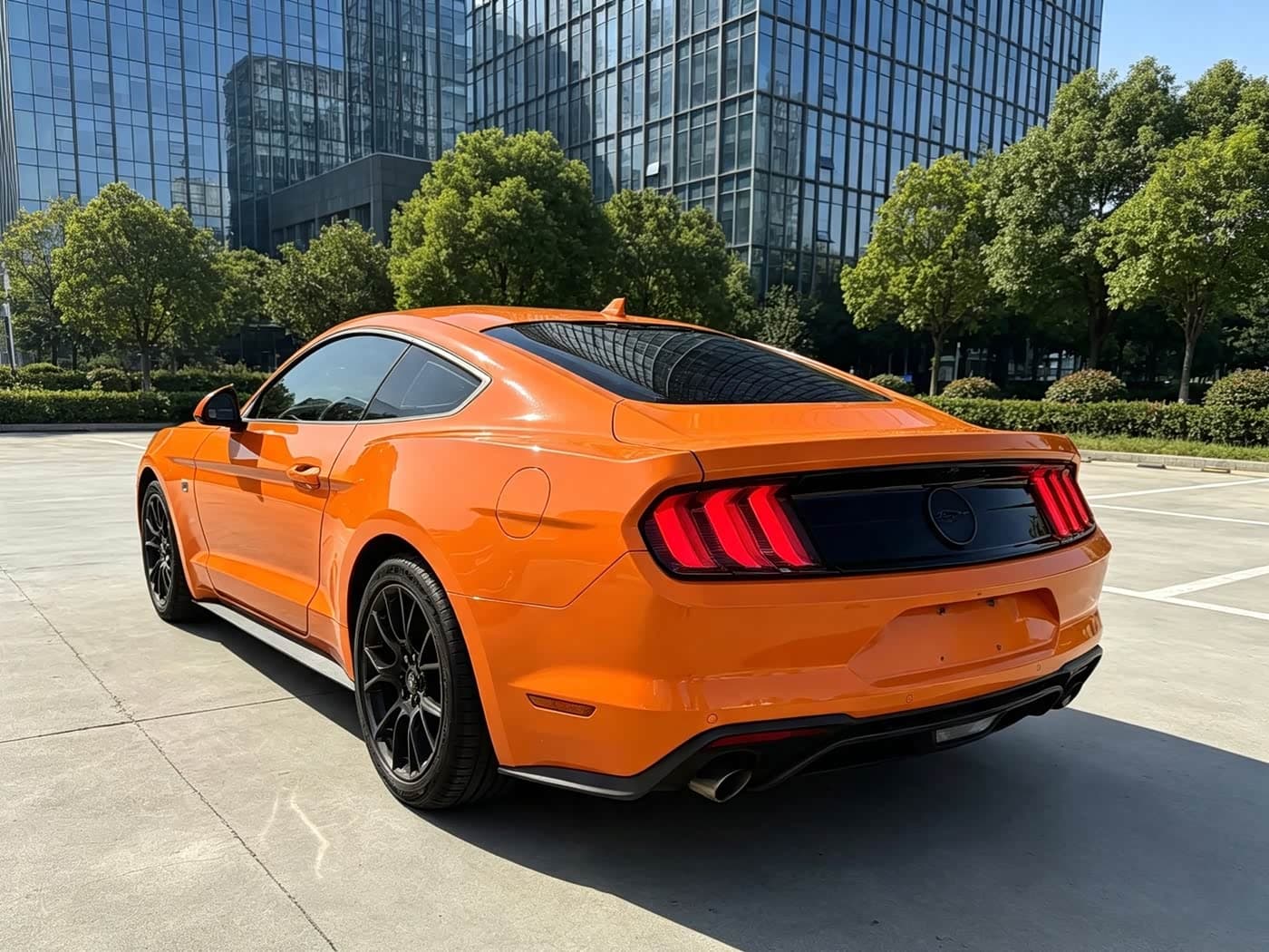 Ford Mustang 2020 — Фото 4/15