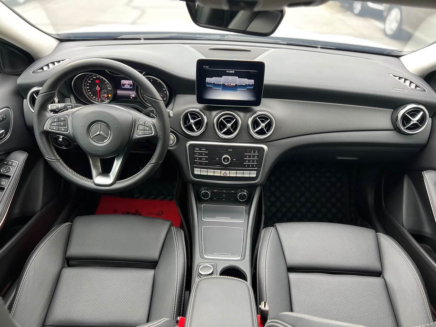 Mercedes-Benz GLA 2019 — Фото 14/20