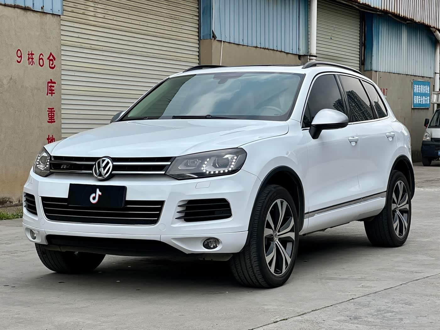 Volkswagen Touareg 2014 — Фото 1/16