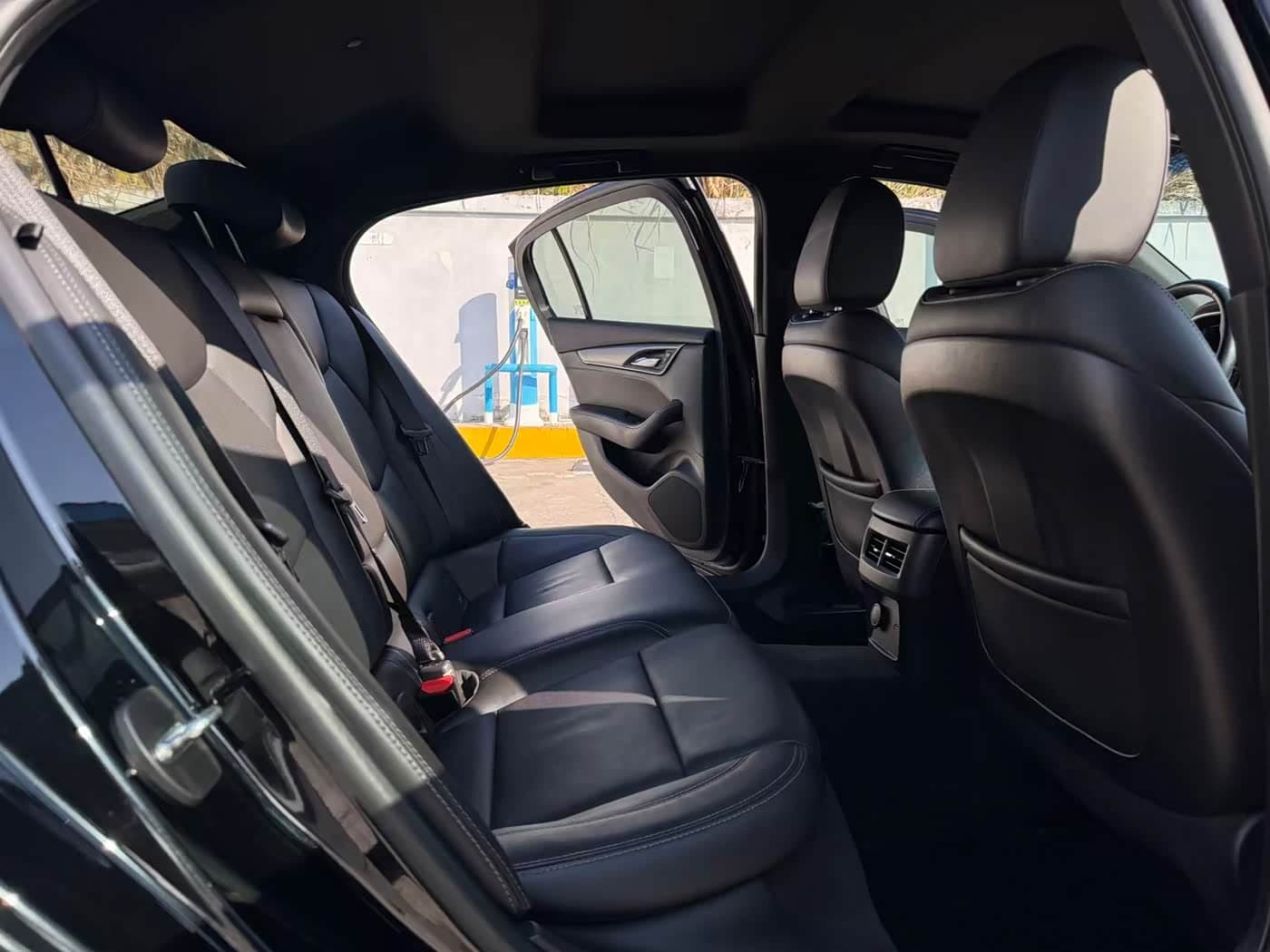 Cadillac CT5 2023 — Фото 13/16