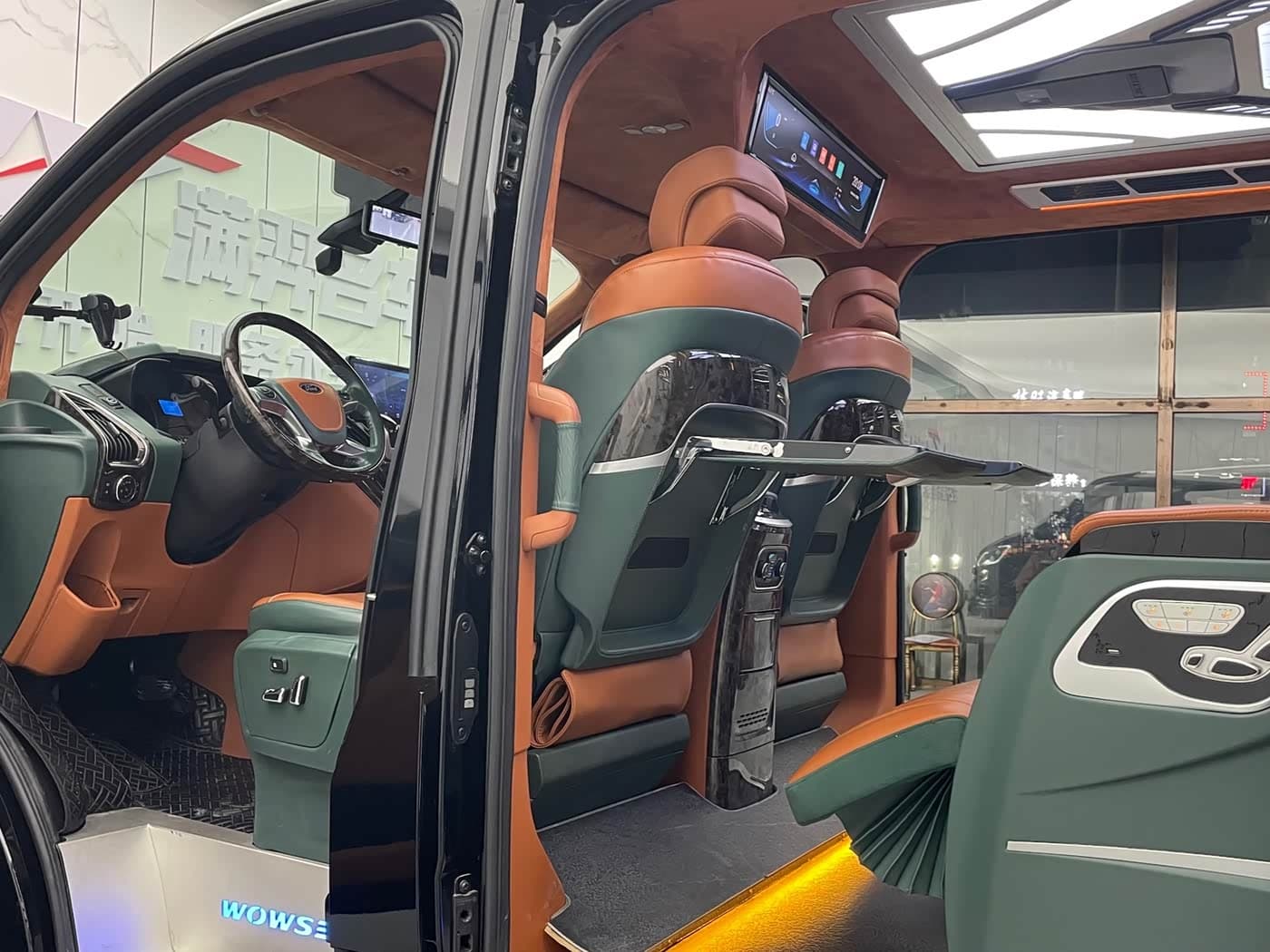 Ford Tourneo 2023 — Фото 14/20
