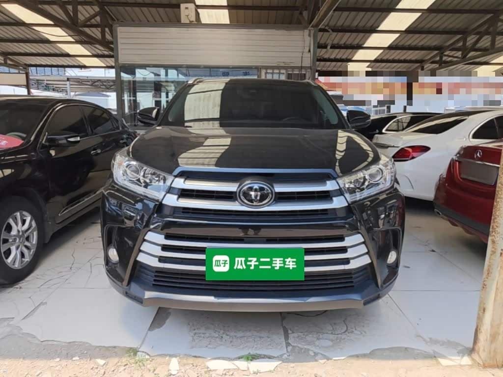 Toyota Highlander 2018 — Фото 3/20