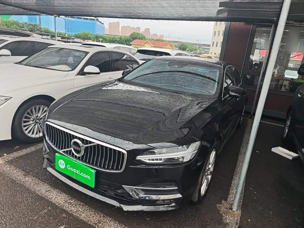 Volvo S90 2019 — Фото 1/20