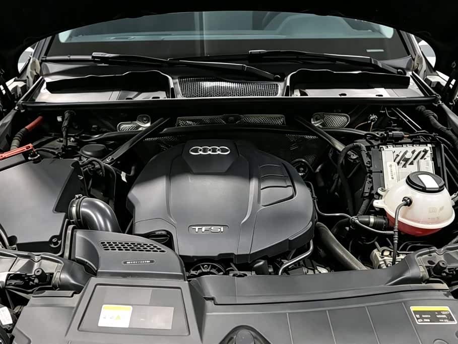 Audi Q5L 2023 — Фото 19/20