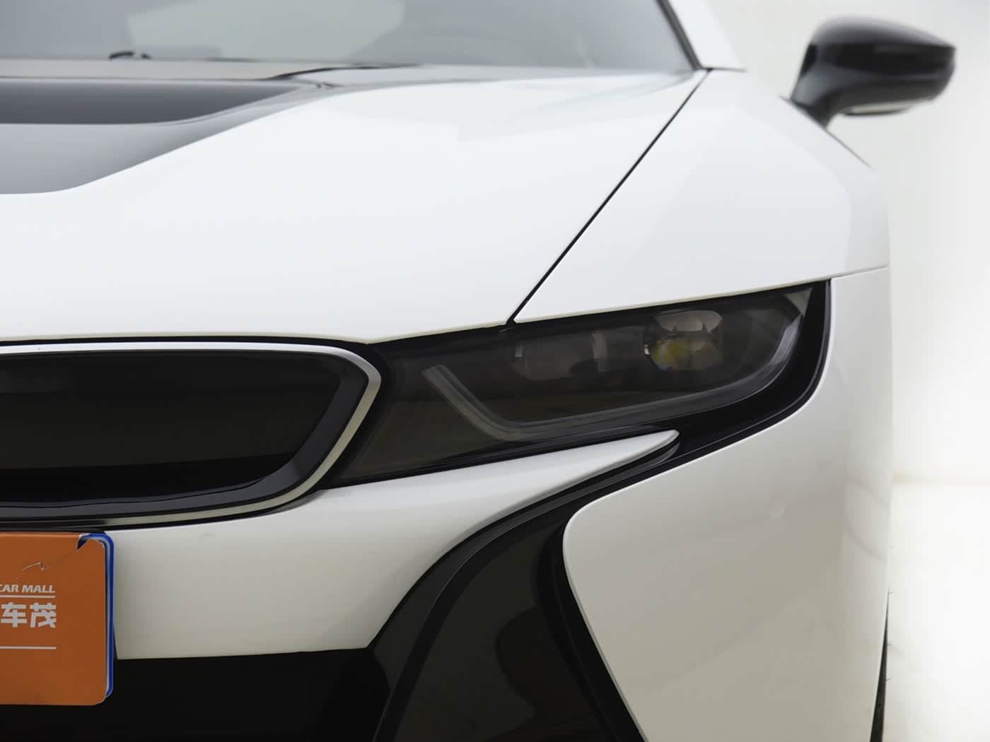 BMW i8 2017 — Фото 2/20