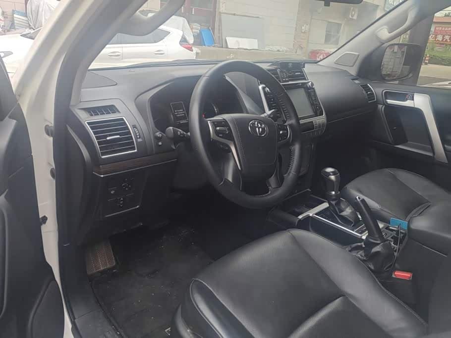 Toyota Prado 2018 — Фото 12/16