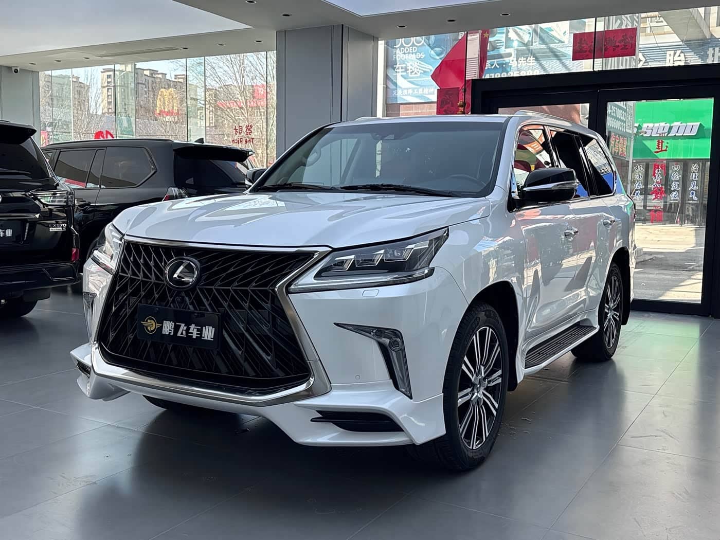 Lexus LX, 2017