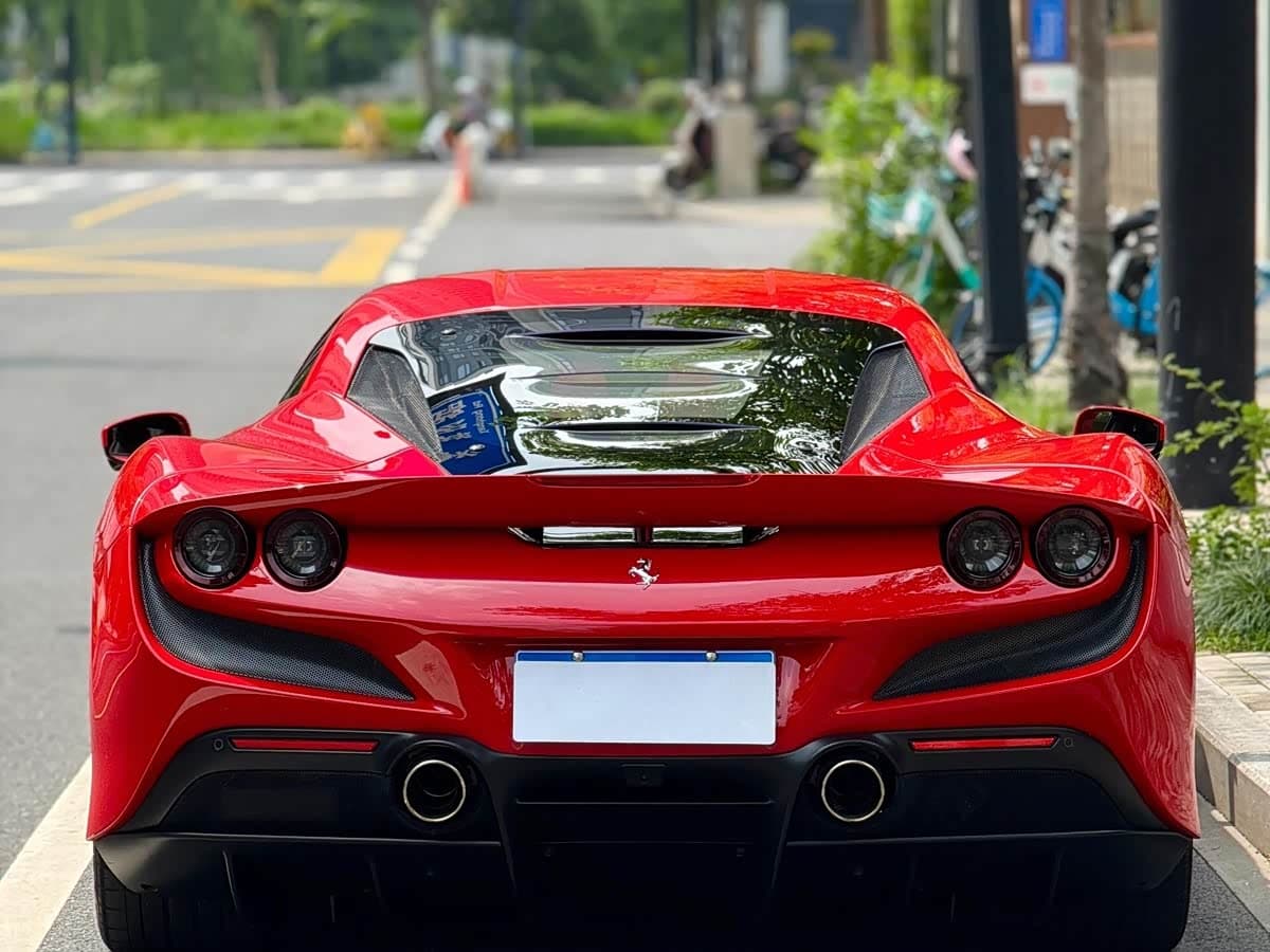 Ferrari F8 2022 — Фото 4/13