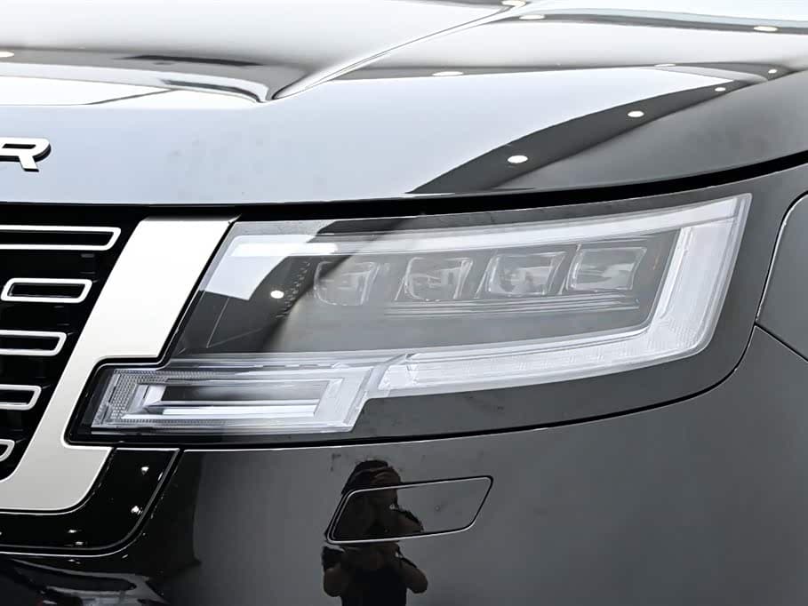 Land Rover Range Rover 2024 — Фото 9/20