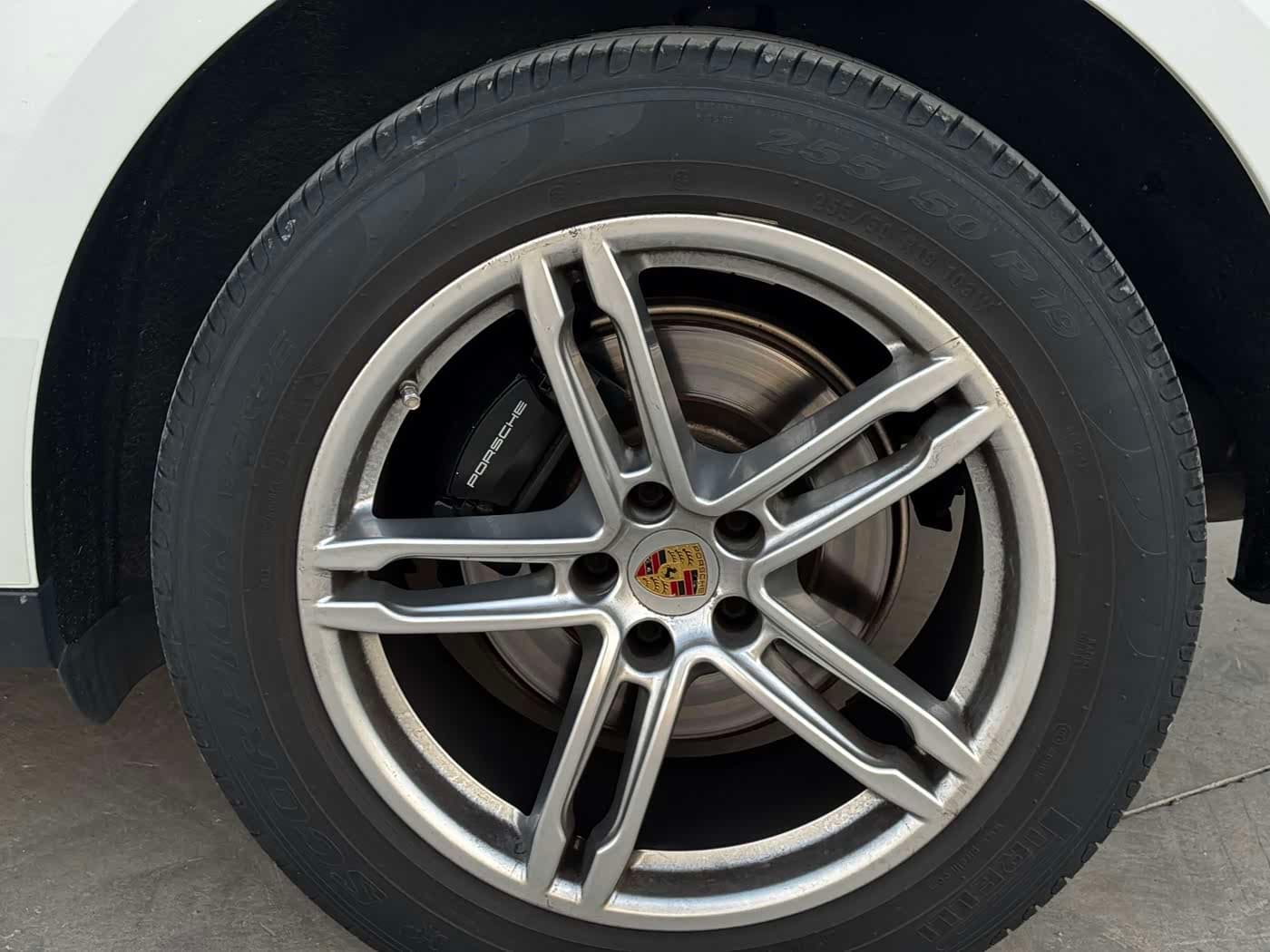 Porsche Macan 2015 — Фото 8/18