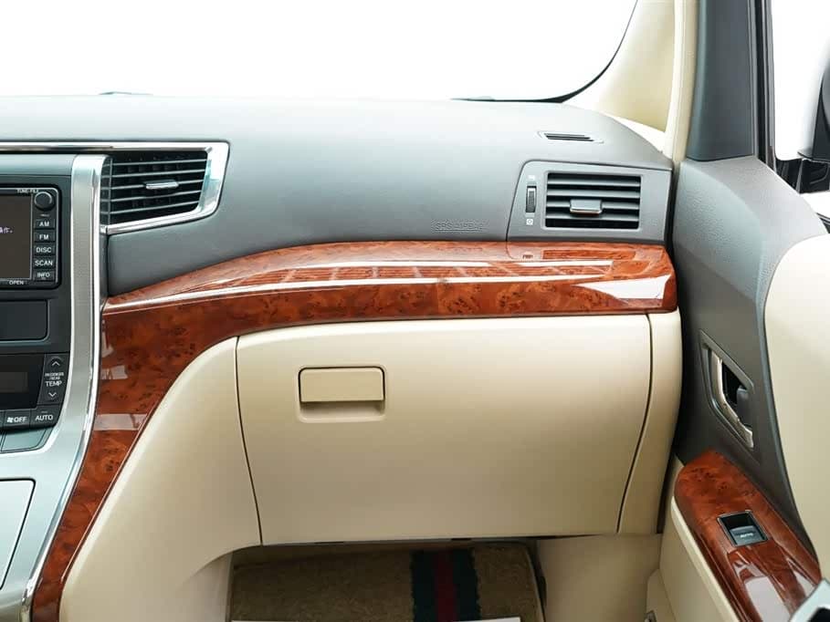 Toyota Alphard 2011 — Фото 18/20