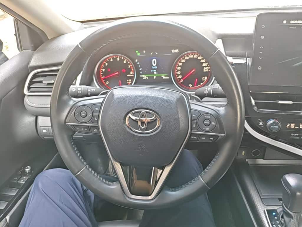 Toyota Camry 2023 — Фото 11/20