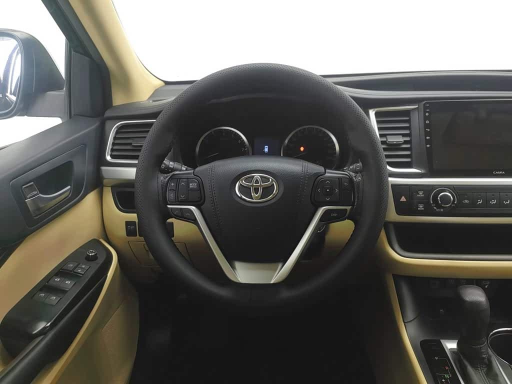 Toyota Highlander 2021 — Фото 11/20