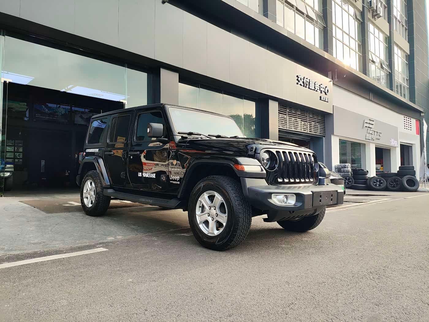 Jeep Wrangler 2019 — Фото 3/20