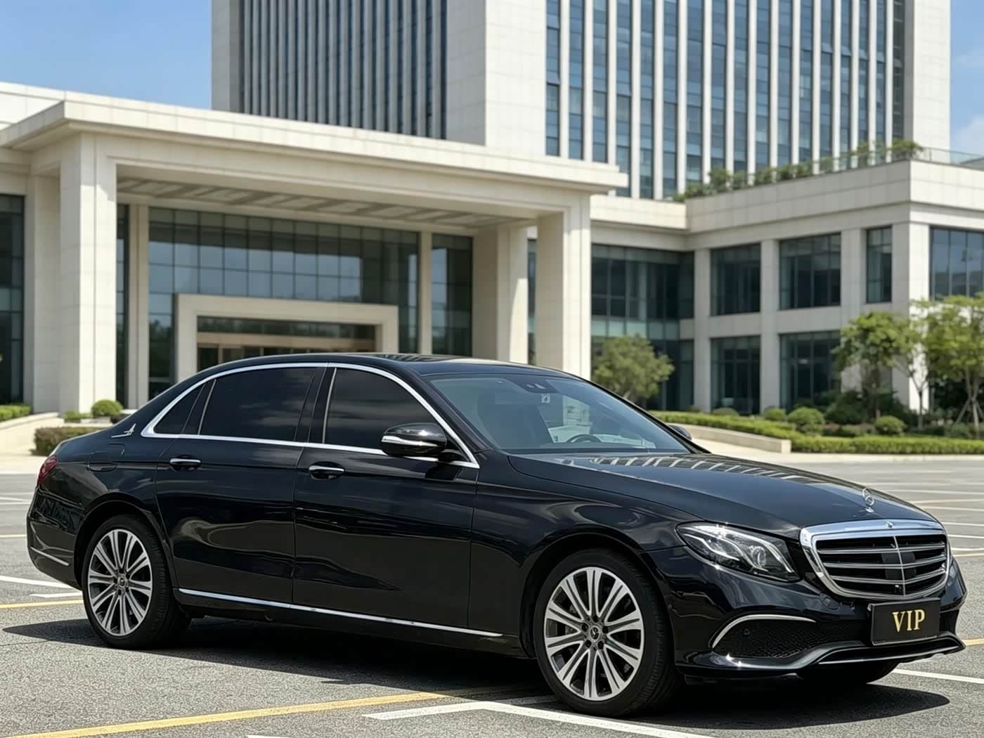 Mercedes-Benz E-Class 2019 — Фото 3/9