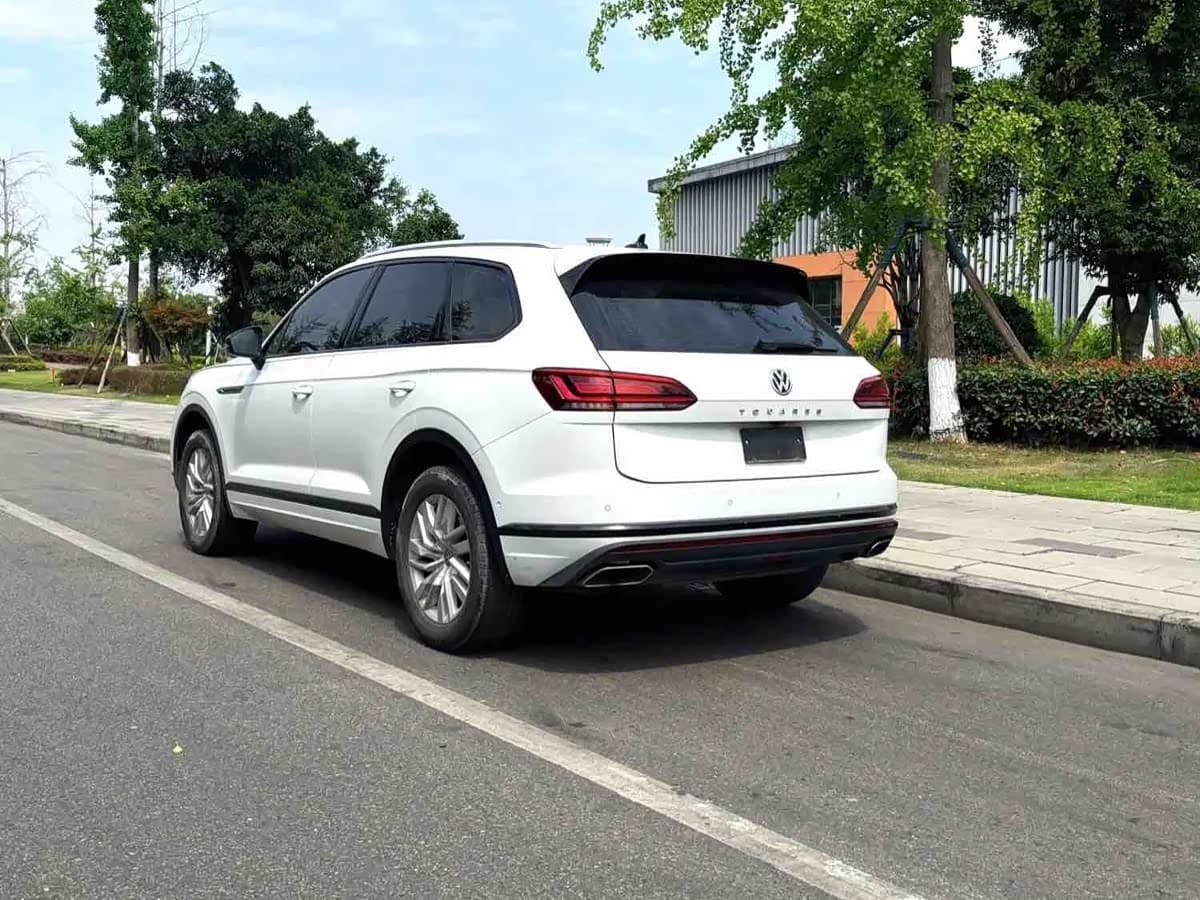 Volkswagen Touareg 2019 — Фото 4/12