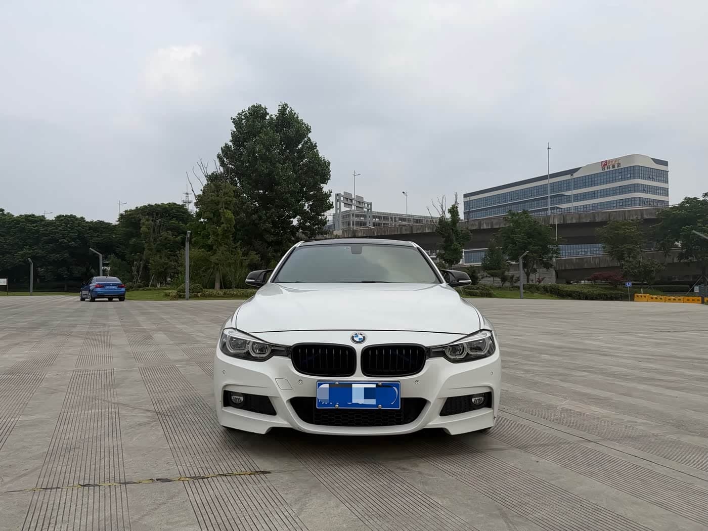 BMW 3 Series 2019 — Фото 2/15