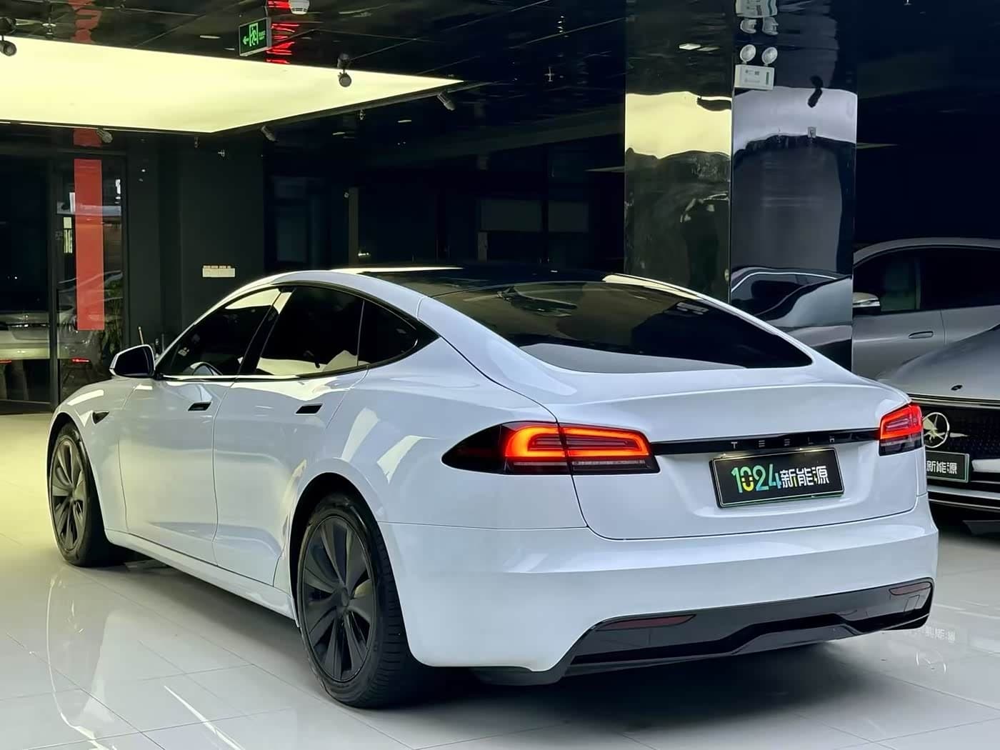 Tesla Model S 2023 — Фото 6/13