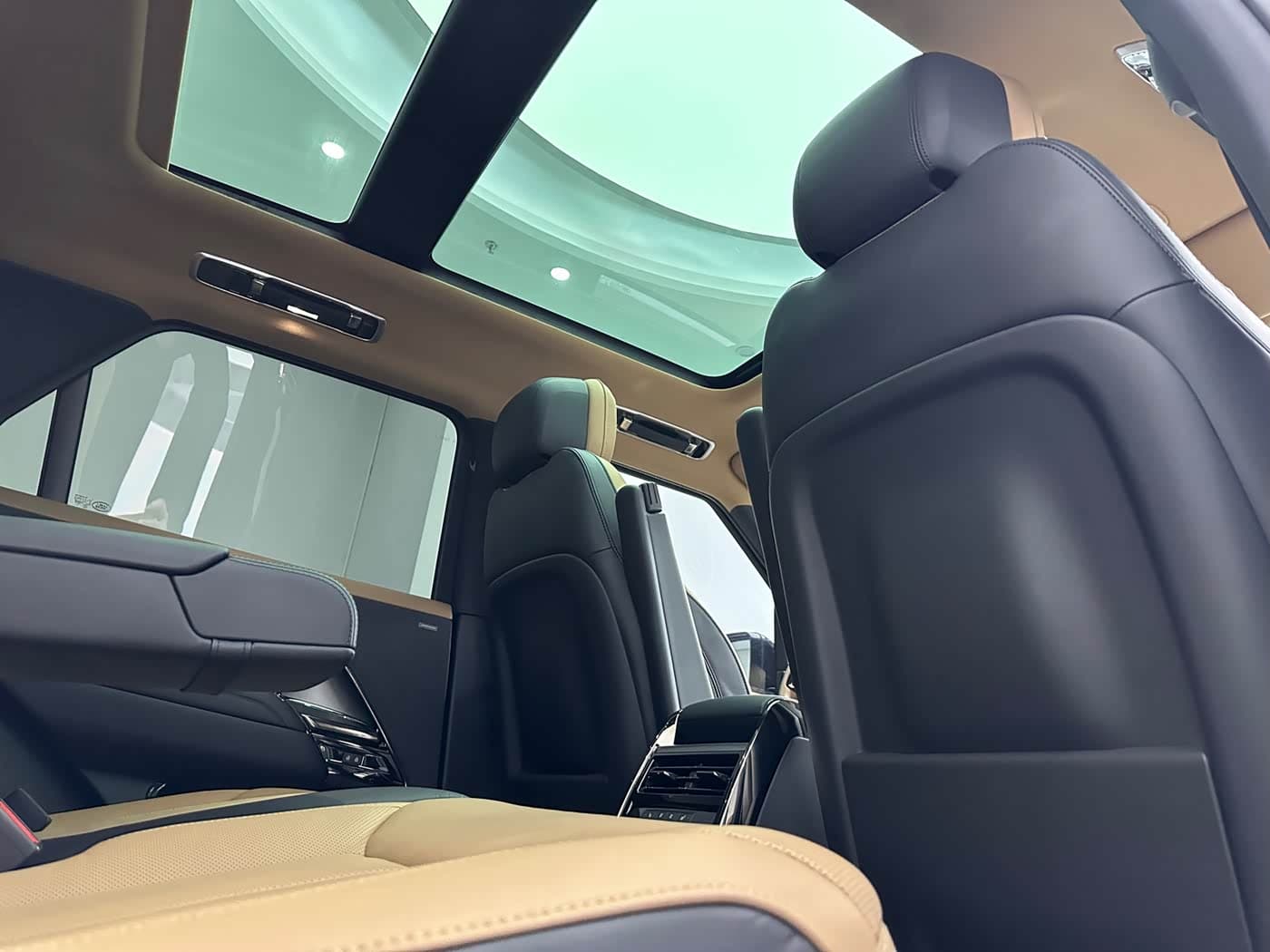Land Rover Range Rover Sport 2024 — Фото 15/20
