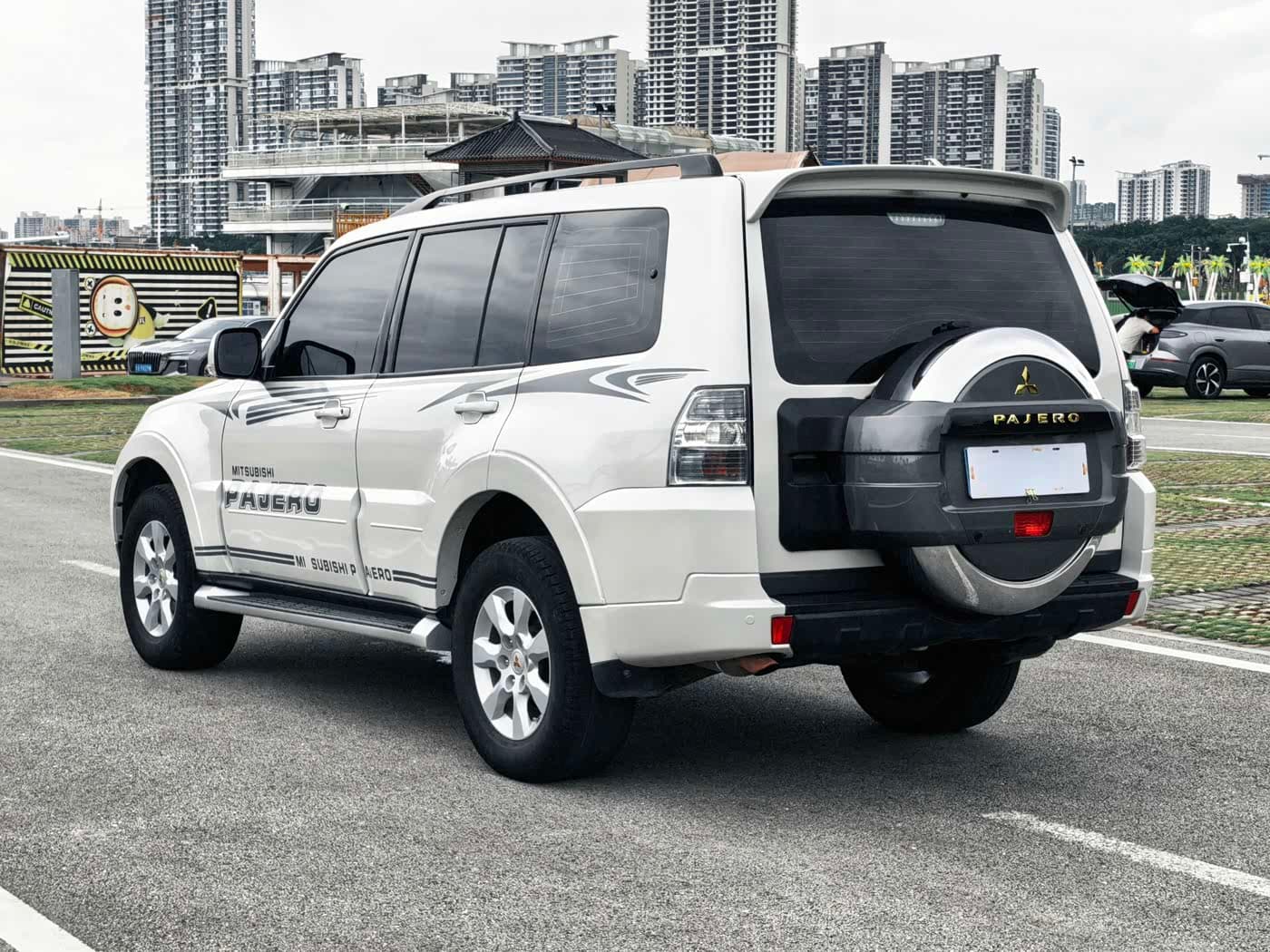 Mitsubishi Pajero 2019 — Фото 5/20
