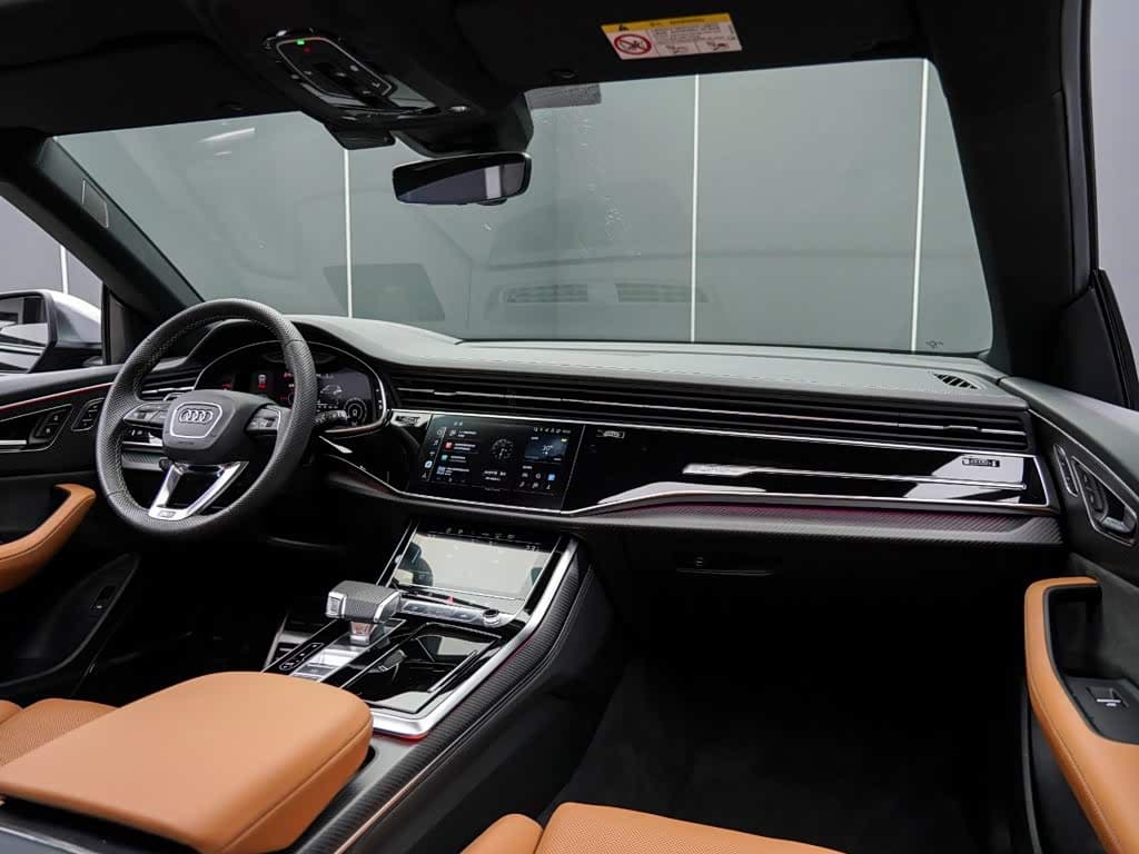 Audi RS Q8 2024 — Фото 19/20