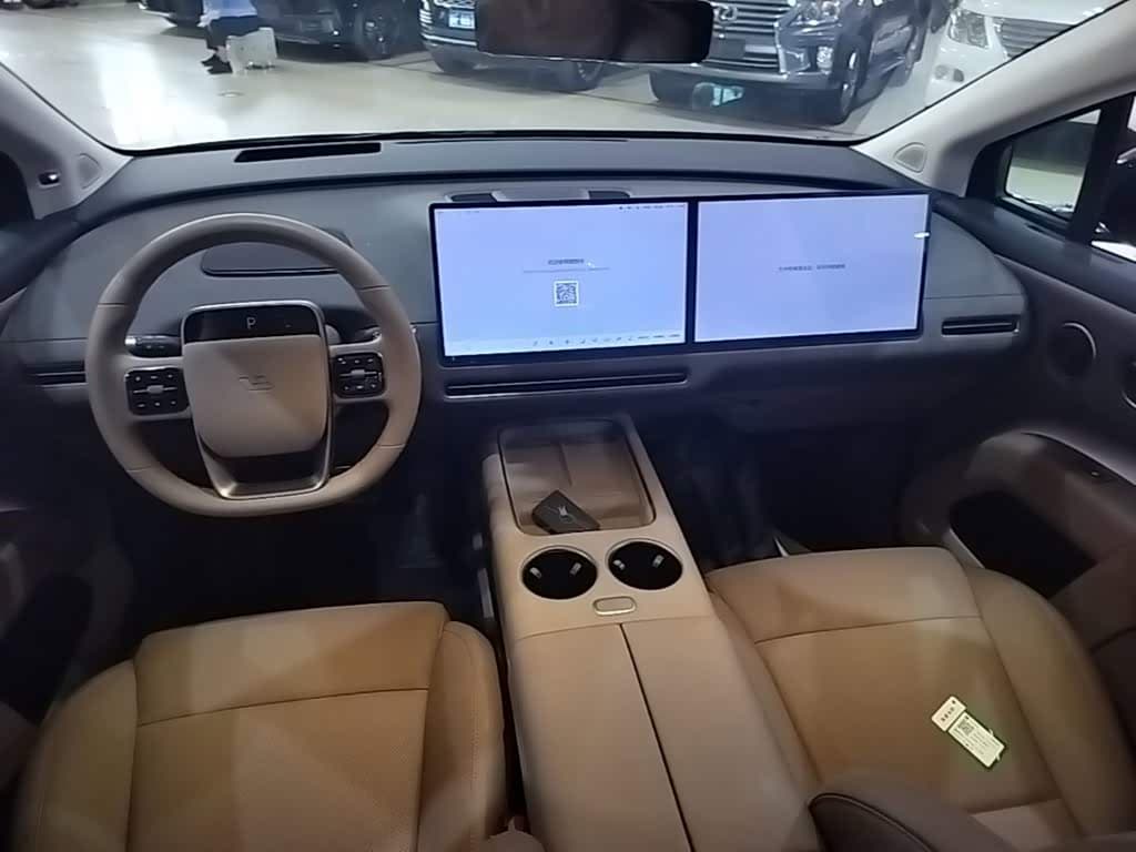 Li Auto Li i8 2025 — Фото 10/20