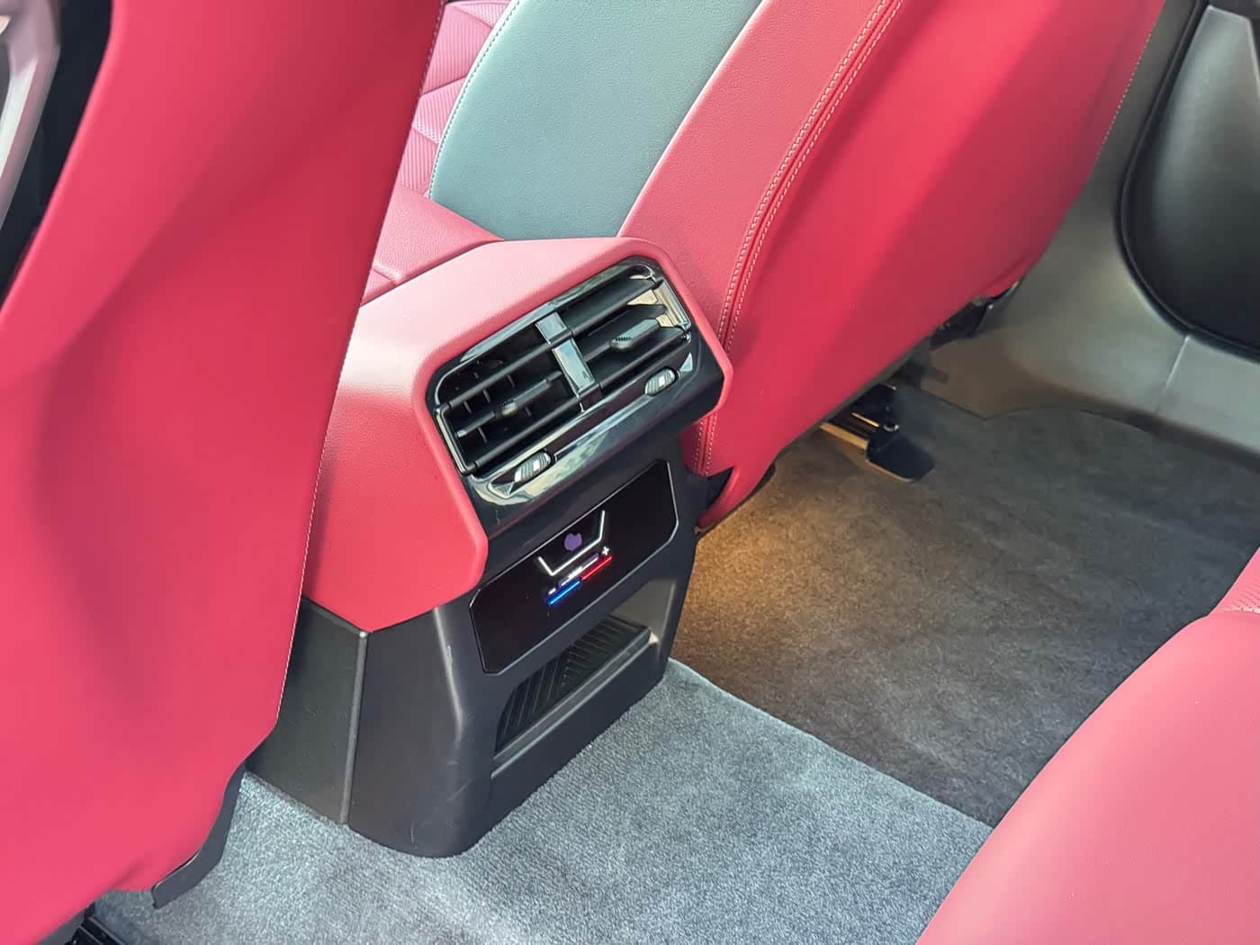 BMW i5 2025 — Фото 16/18