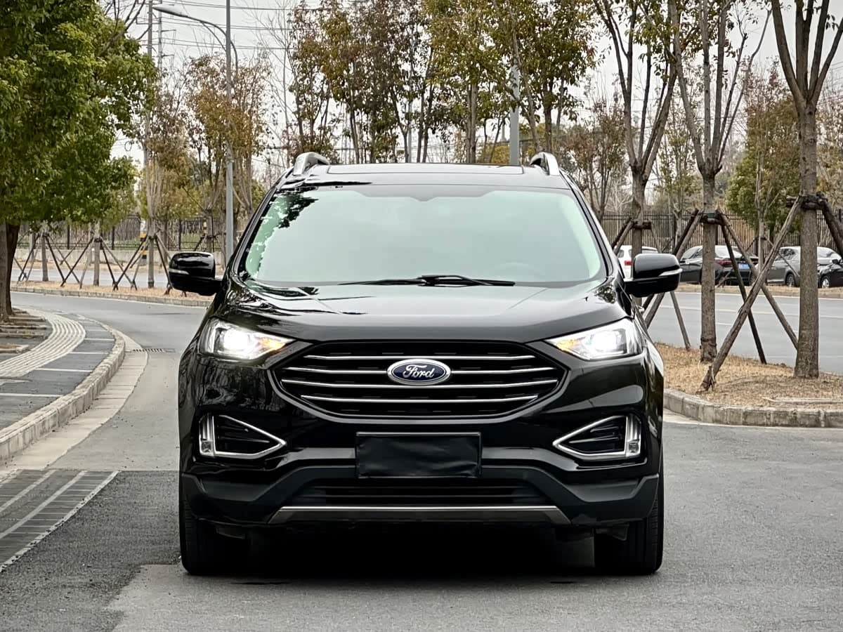 Ford Edge 2020 — Фото 2/20