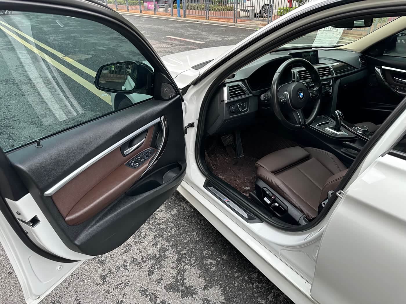 BMW 3 Series 2018 — Фото 9/20