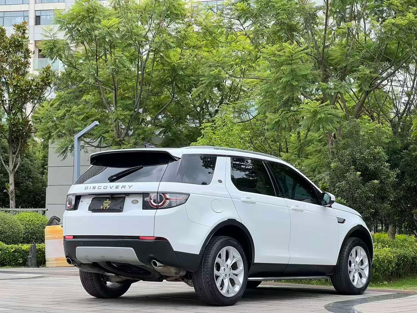 Land Rover Discovery Sport 2018 — Фото 6/20