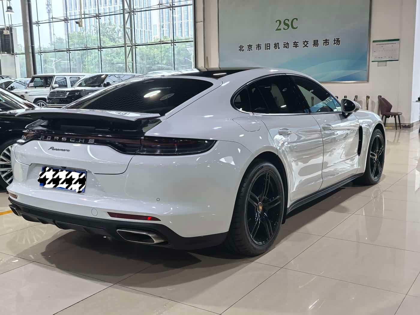 Porsche Panamera 2023 — Фото 11/12