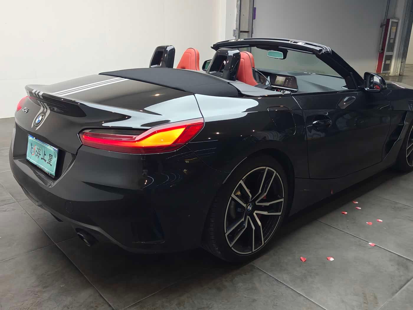 BMW Z4 2020 — Фото 10/11