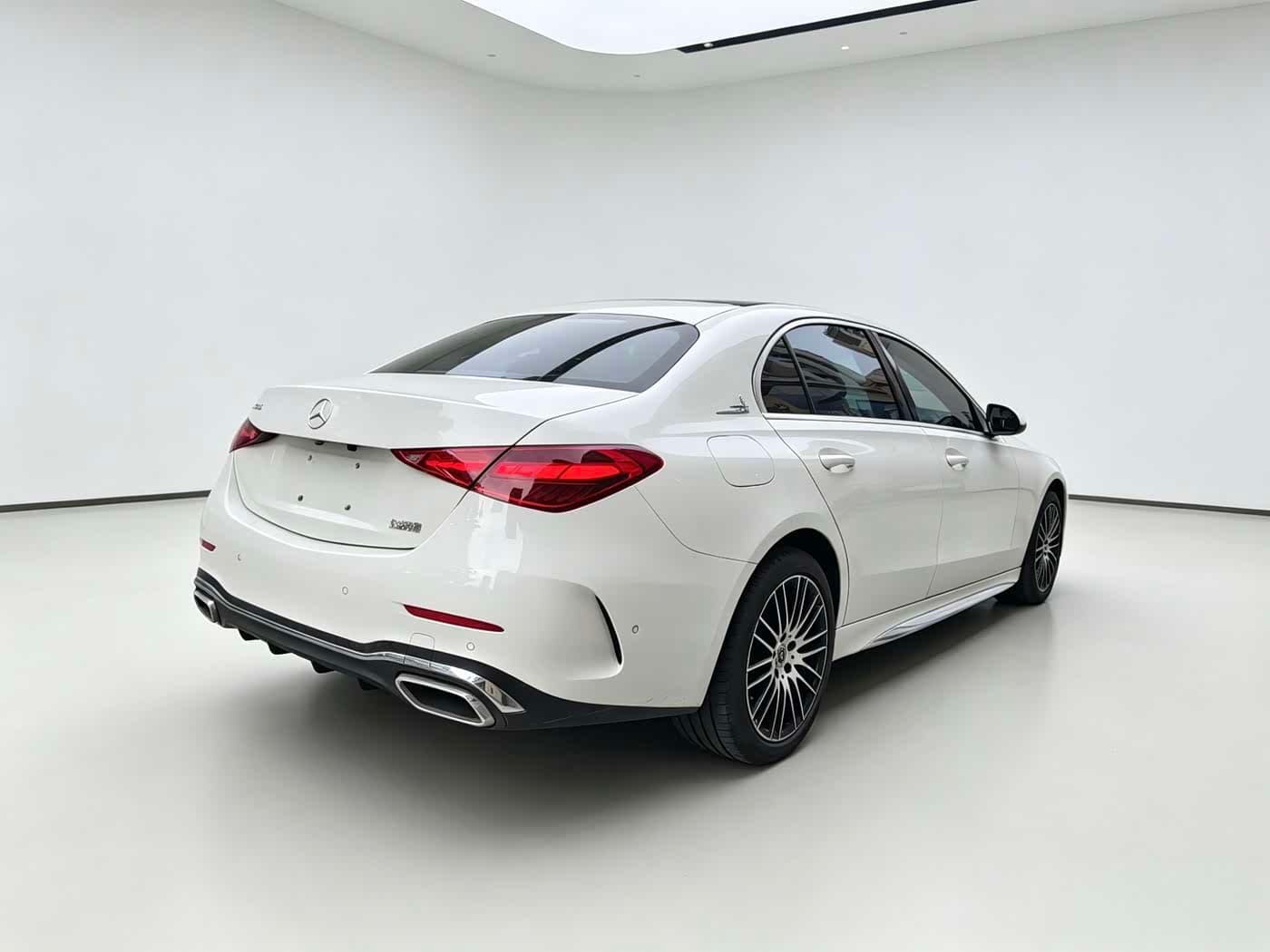 Mercedes-Benz C-Class 2023 — Фото 4/14