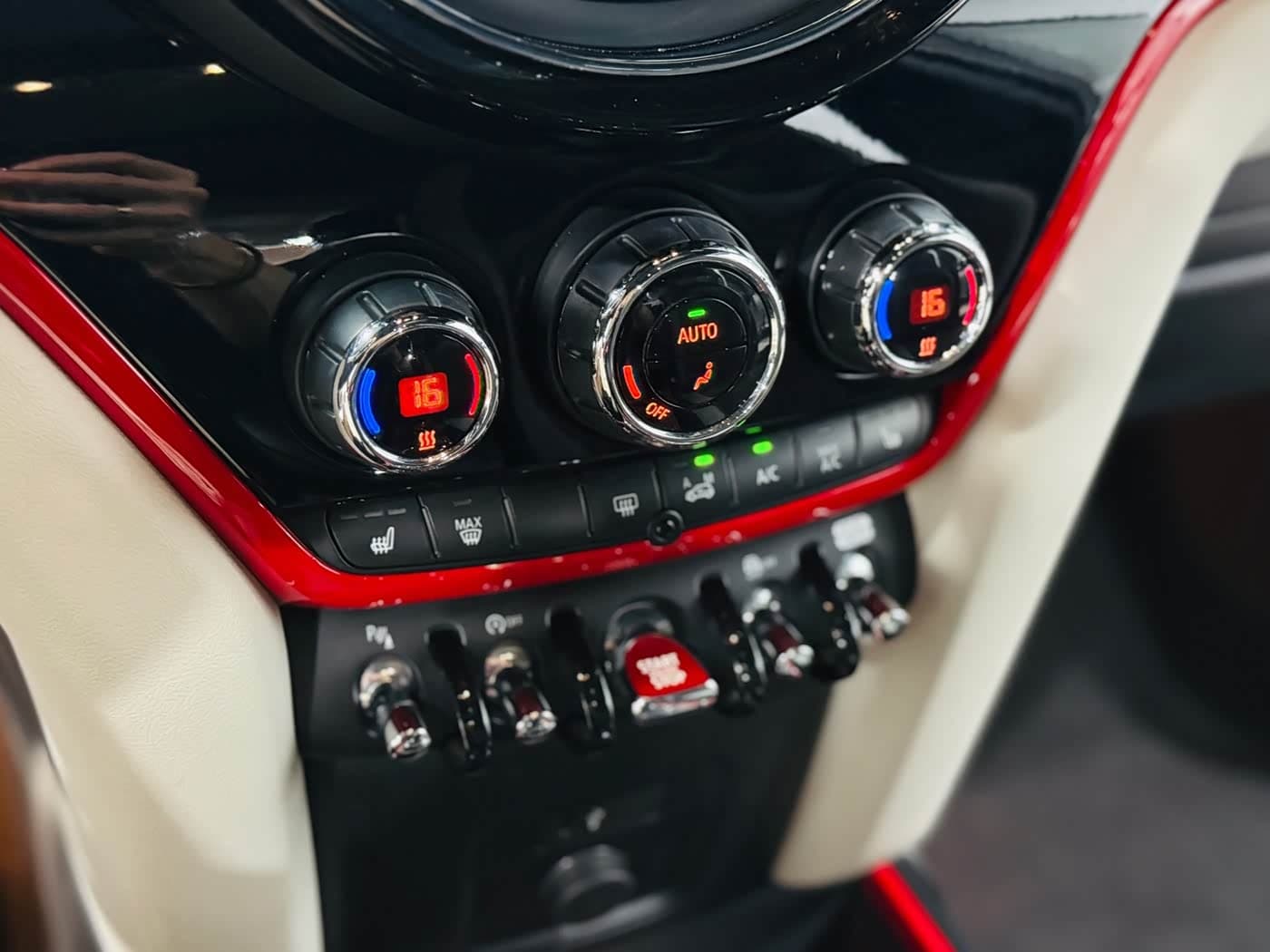 MINI JCW COUNTRYMAN 2020 — Фото 10/15