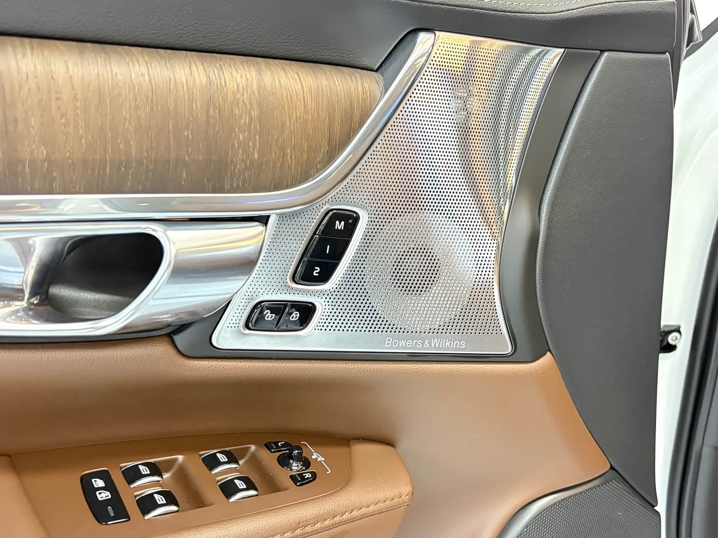 Volvo S90 2024 — Фото 10/20