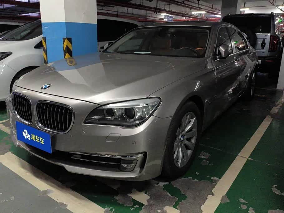 BMW 7 Series 2013 — Фото 1/16
