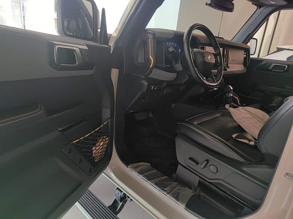 Ford Bronco 2025 — Фото 16/20
