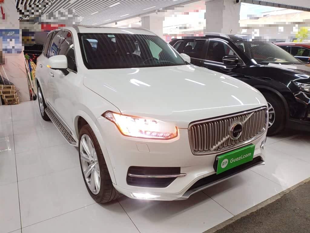 Volvo XC90 2018 — Фото 4/20