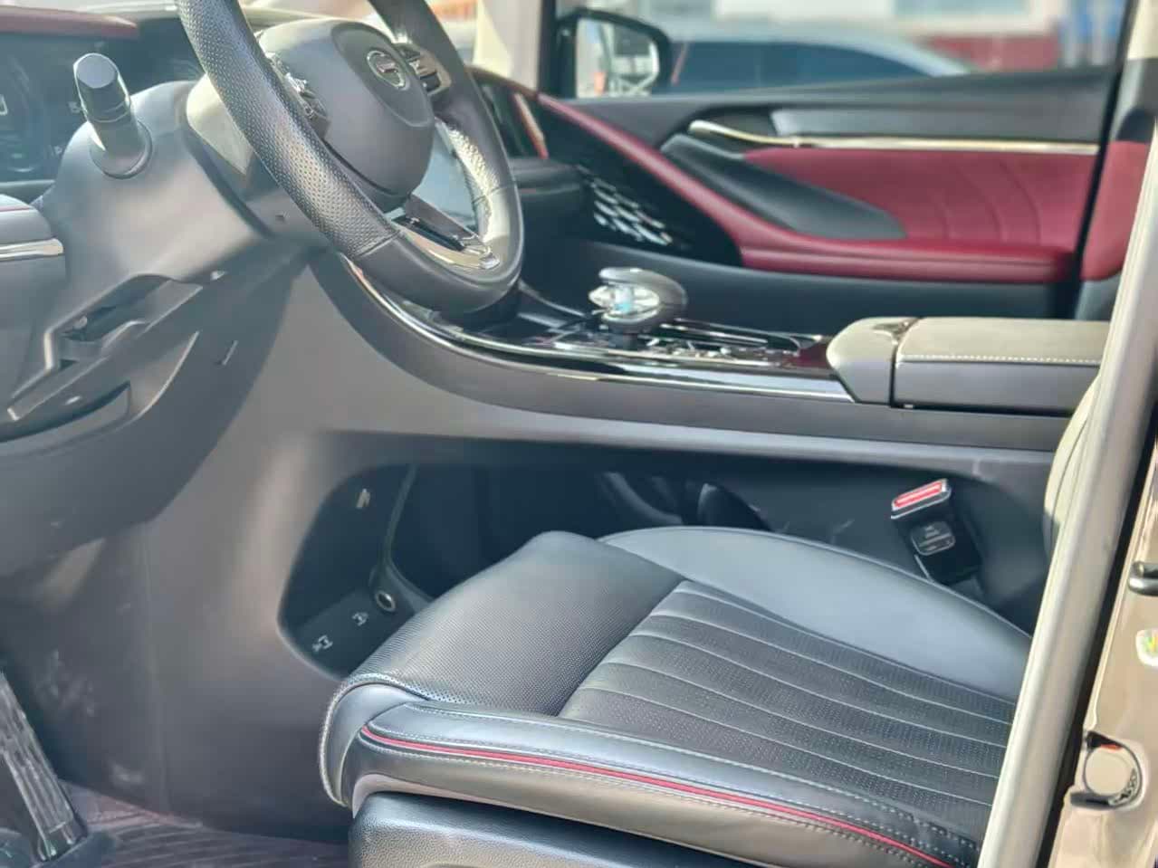 GAC Trumpchi Trumpchi E9 2023 — Фото 4/9