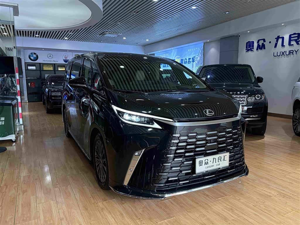 Lexus LM 2024 — Фото 1/17
