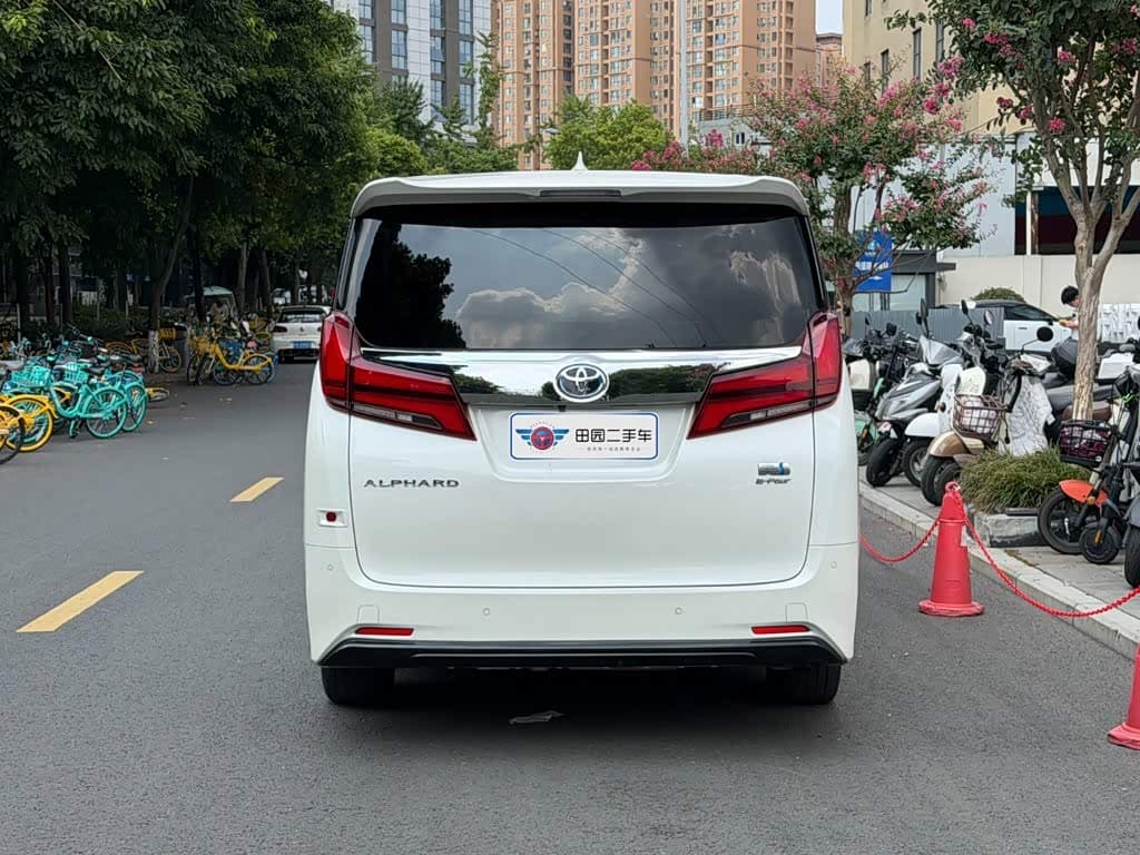 Toyota Alphard 2022 — Фото 5/14