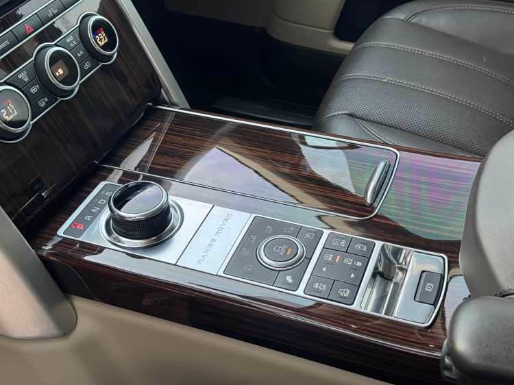 Land Rover Range Rover 2018 — Фото 8/18