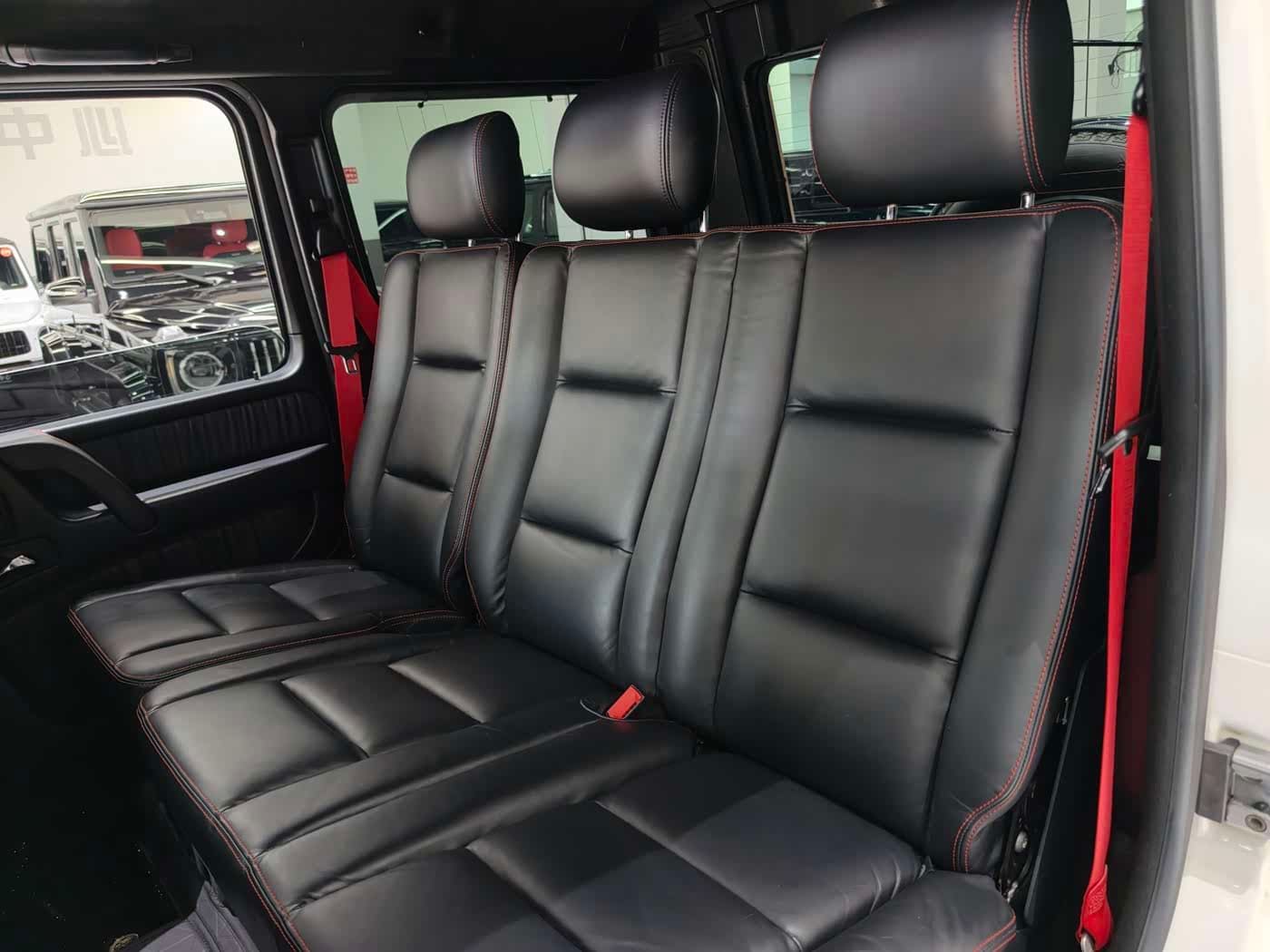 Mercedes-Benz G-Class 2018 — Фото 11/11