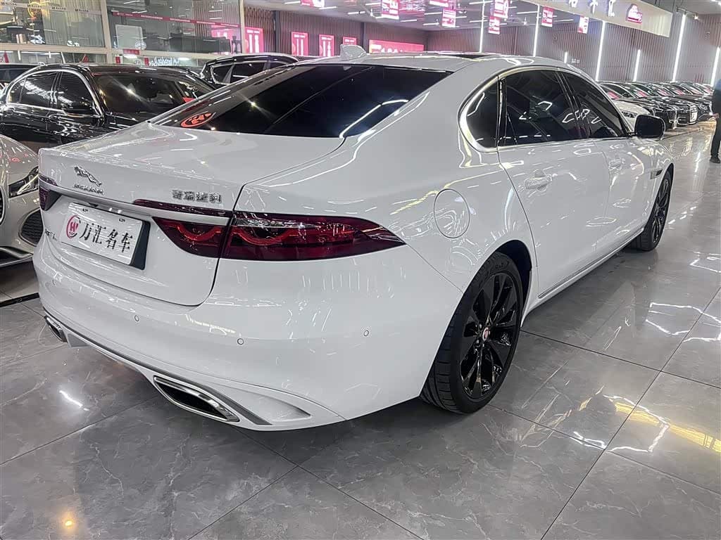 Jaguar XFL 2025 — Фото 11/12