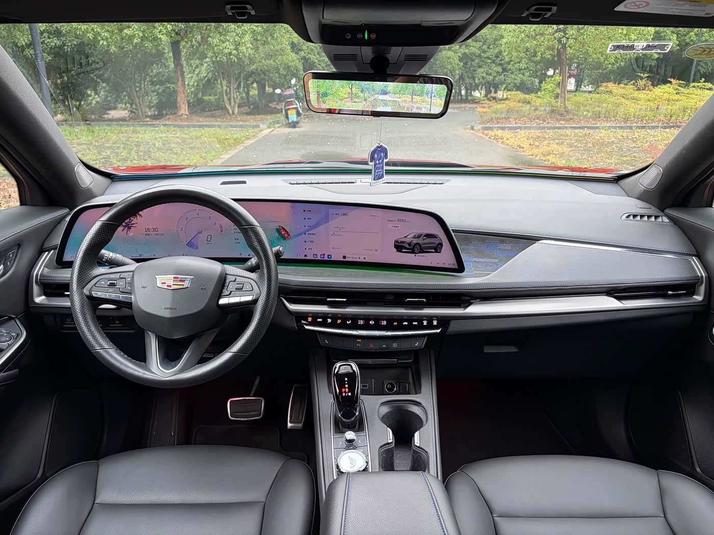 Cadillac XT4 2023 — Фото 7/20