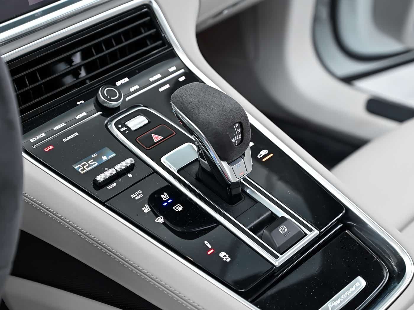 Porsche Panamera 2021 — Фото 11/20